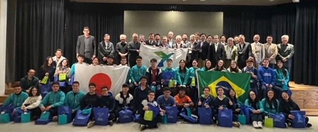 生徒との交流の様子2