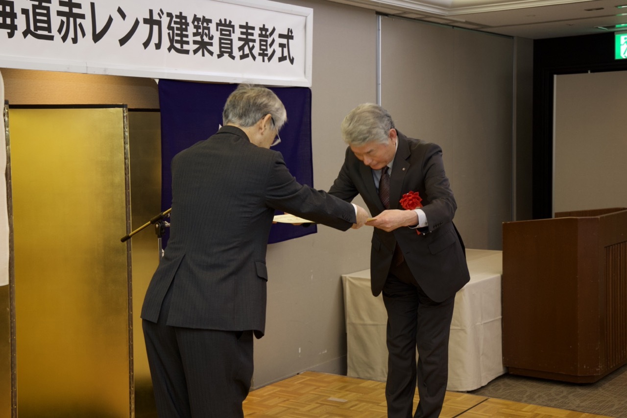 賞状授与の様子