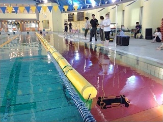 水中ドローン操縦実習