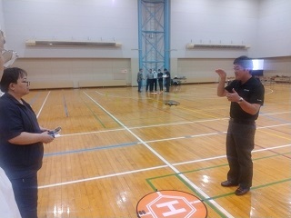 講師のアドバイスを受ける