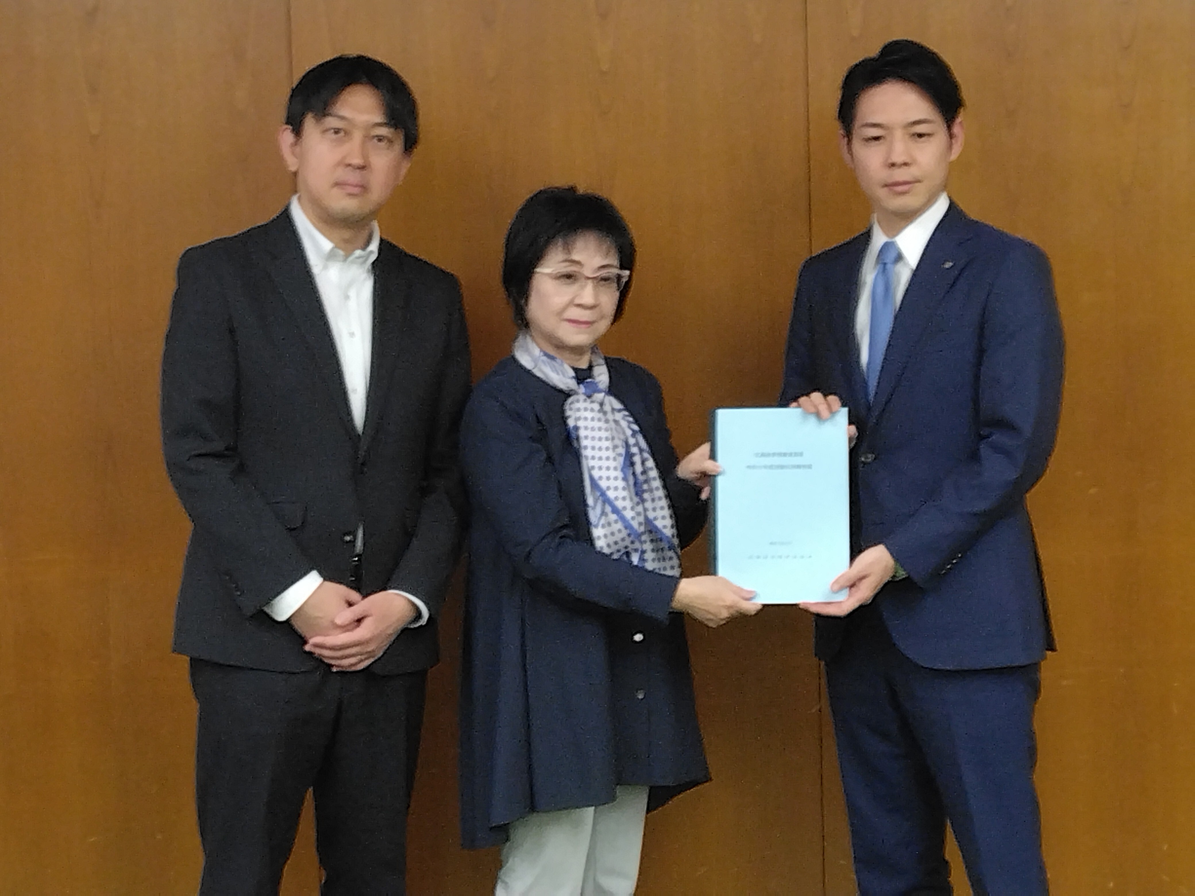 写真（知事への報告）