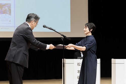 委嘱状交付の様子