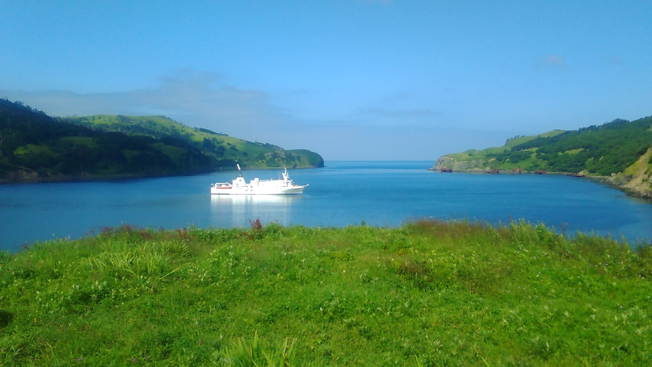 穴間湾 (JPG 457KB)