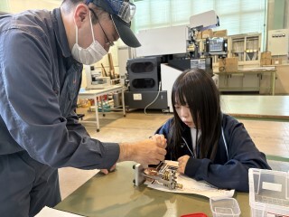R7機械技術科_訓子府高校見学01
