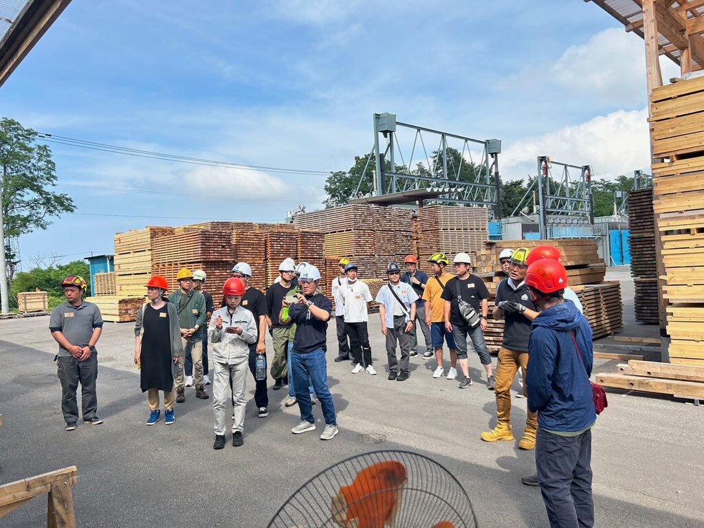 工場視察の写真