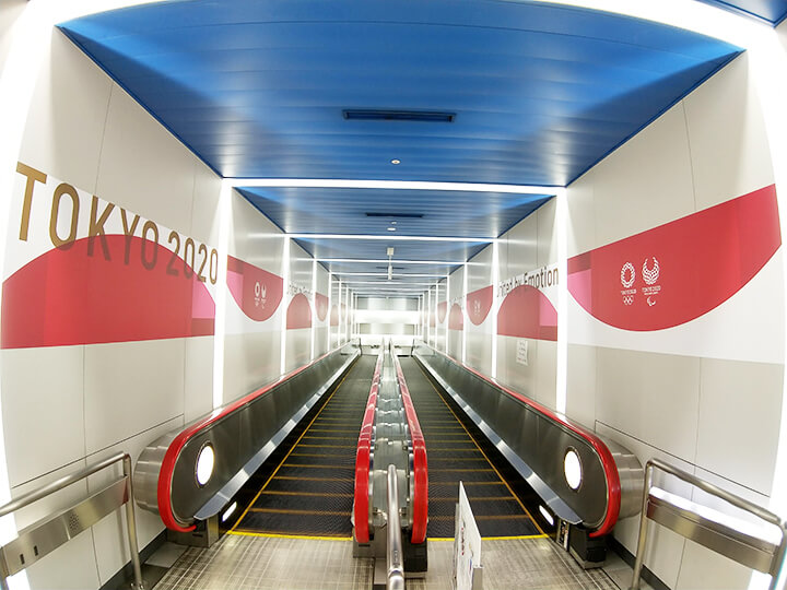 国内線B1階 JRのりば付近壁面(2) 国内線B1階 JRのりば付近壁面(2)